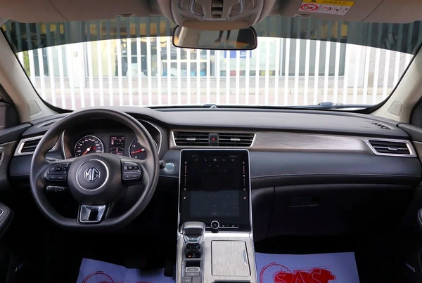 MG RX5 Luxury 2023 GCC Specs - Low Mileage - Full Option