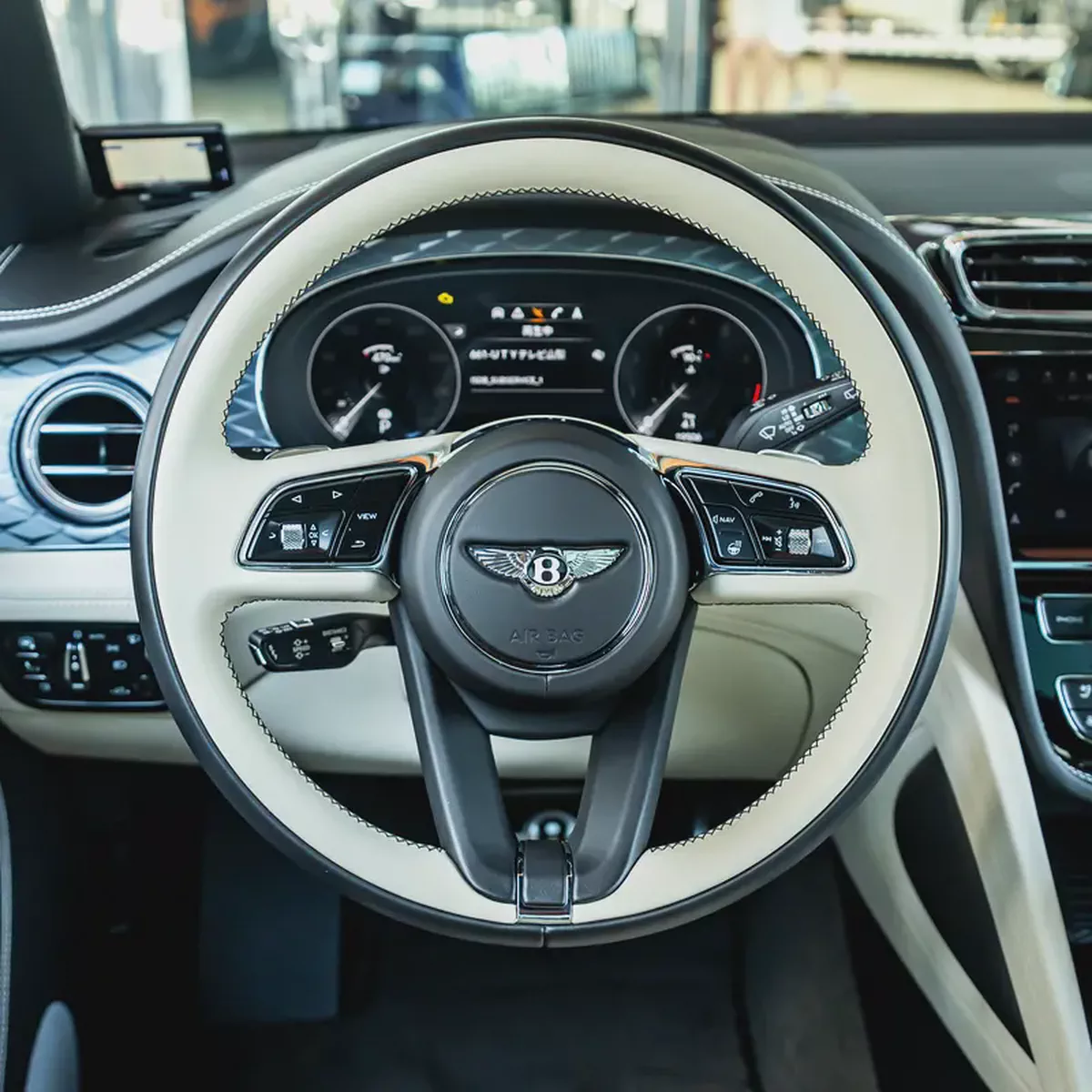 2021 Bentley Bentayga V8  DONE ONLY 19,000KM-13-13