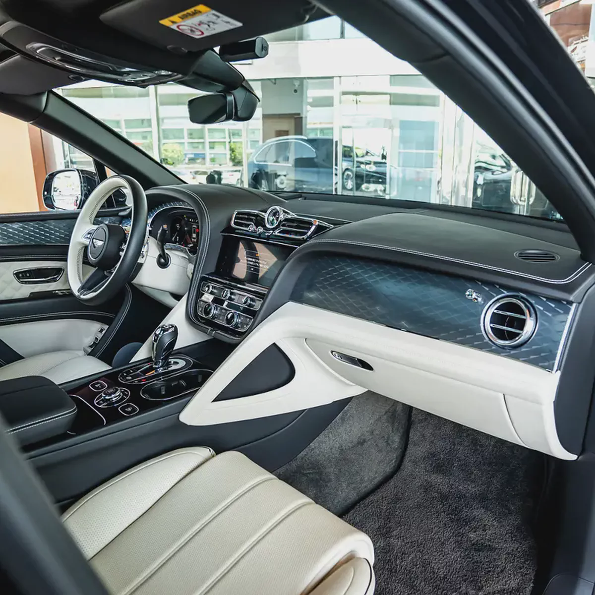 2021 Bentley Bentayga V8  DONE ONLY 19,000KM-7-7