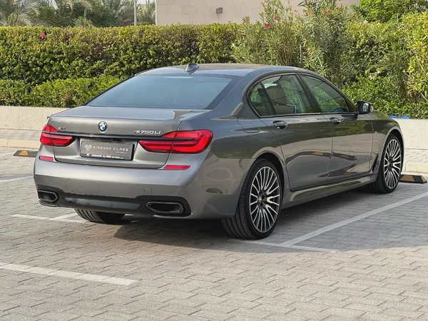 BMW 740LI --M-Kit---GCC--Zero Accident