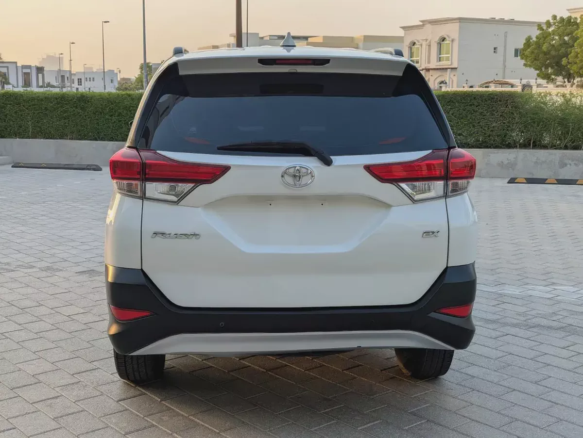 Toyota Rush EX 2020 GCC Specs Interior and Exterior Excellent Condition-7-7