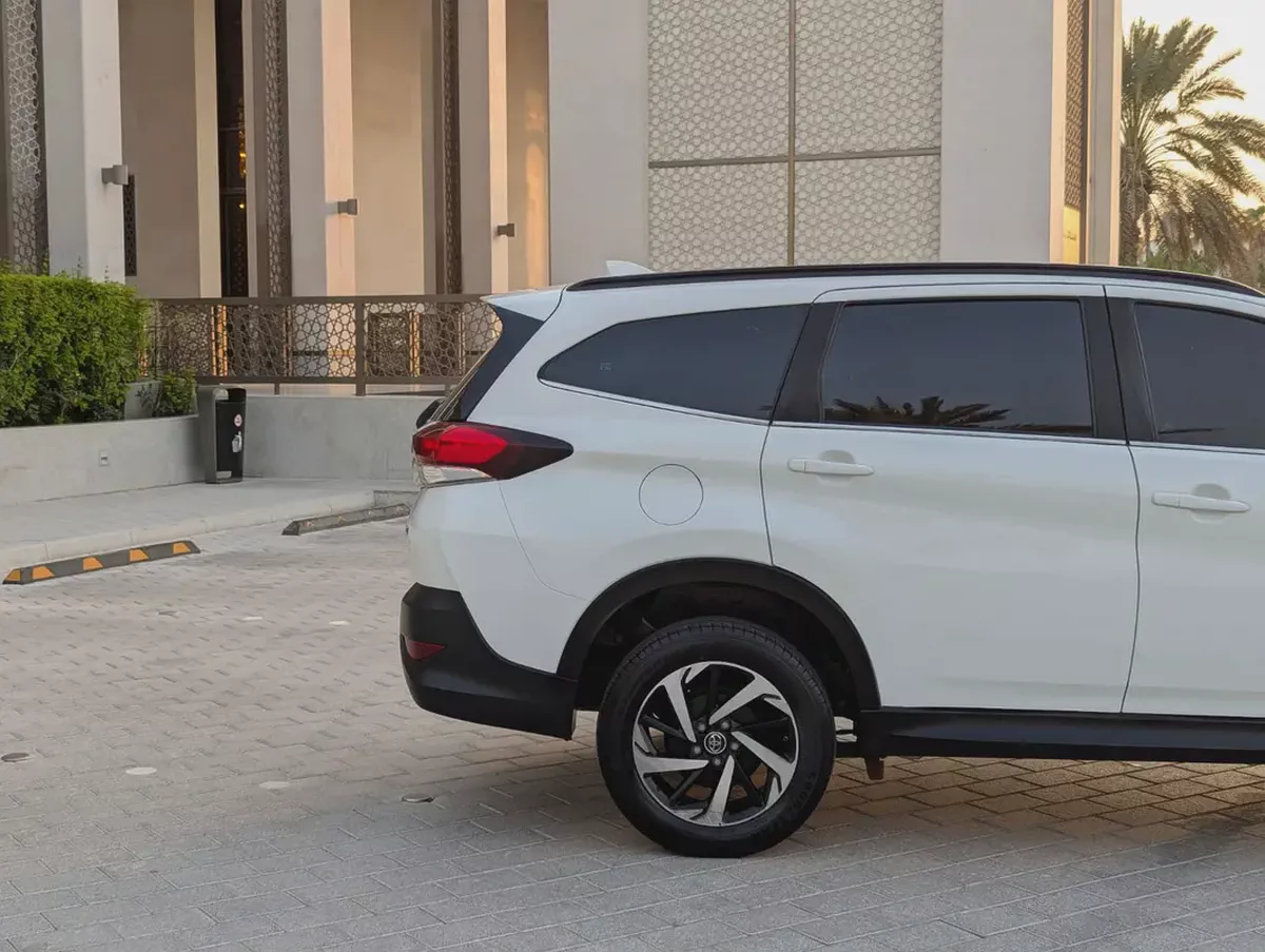 Toyota Rush EX 2020 GCC Specs Interior and Exterior Excellent Condition-8-8