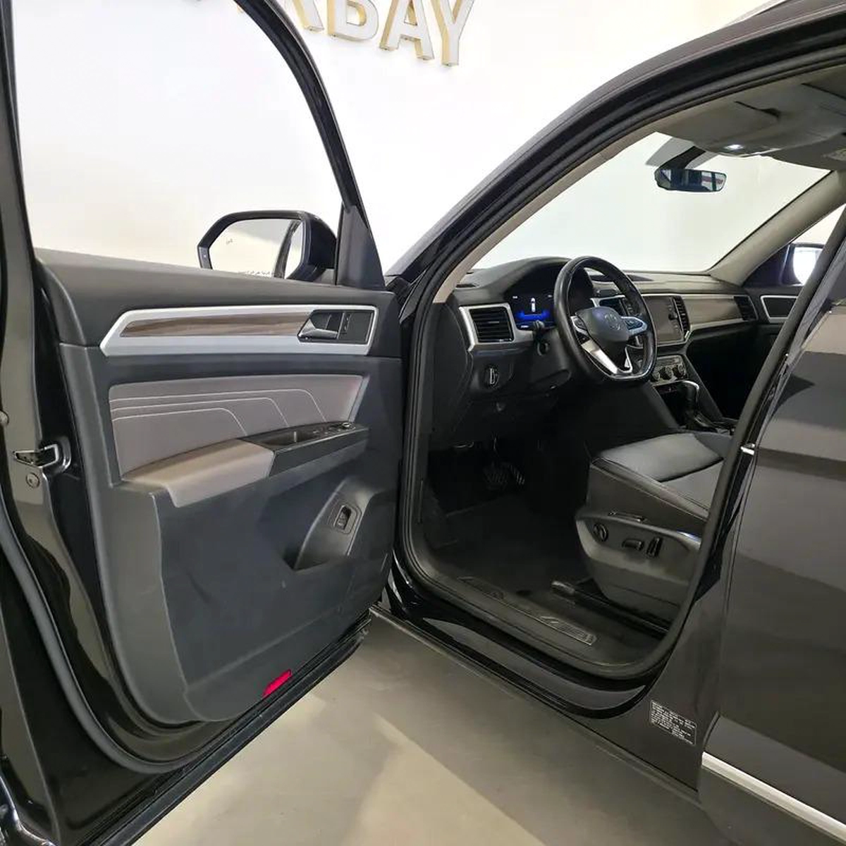 AED 822 PM | VOLKSWAGEN TERAMONT 2023 | COMFORTLINE | 7-SEATER | 1 YEAR WARRANTY | GCC-5-5