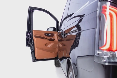 Brand New Mercedes Benz V300-GCC-VIP Upgrades-Exclusive Transportation-Mercedes Warranty till 2027-18