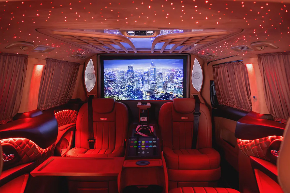 Brand New Mercedes Benz V300-GCC-VIP Upgrades-Exclusive Transportation-Mercedes Warranty till 2027-16-16