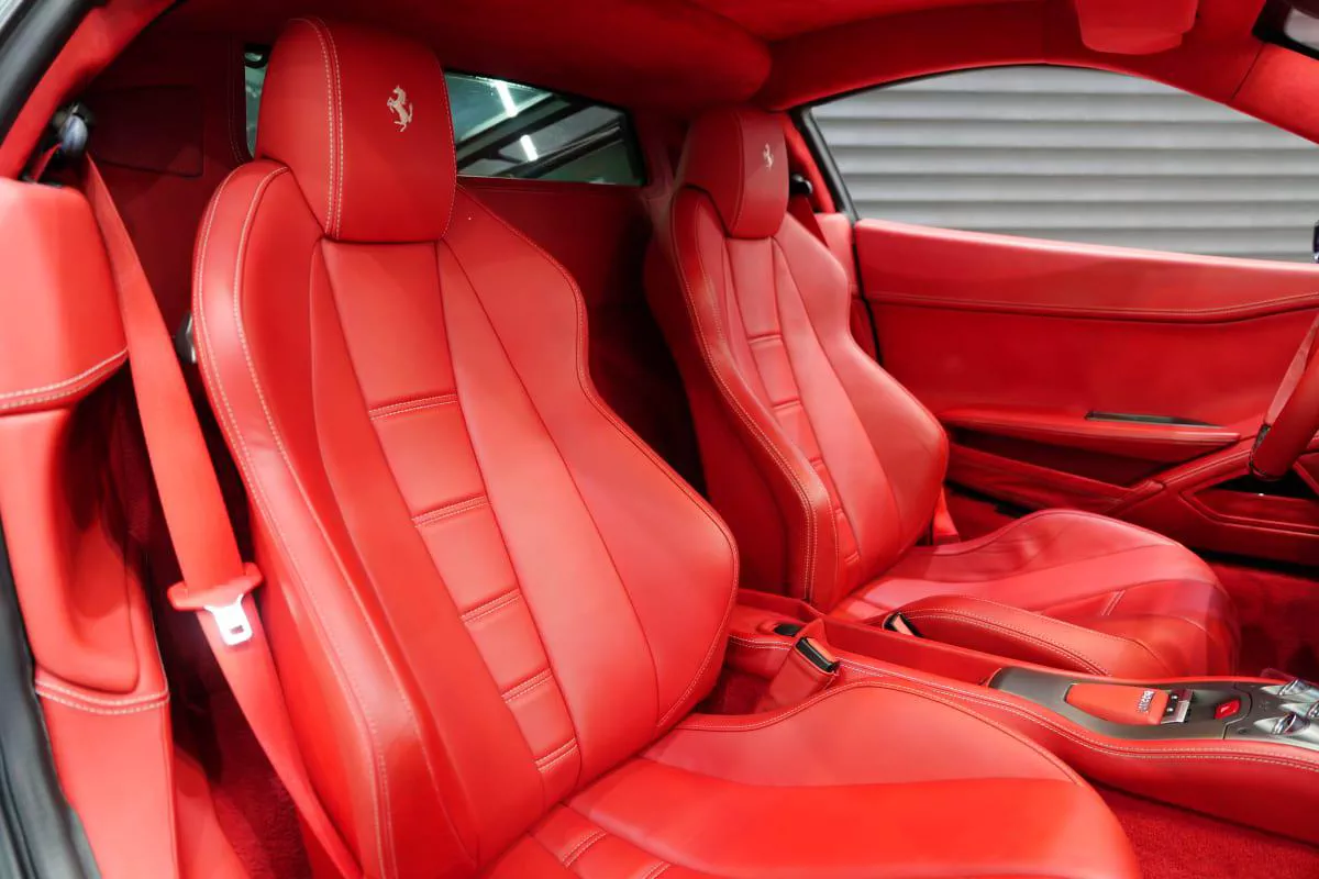 Ferrari 458 Italia-4-4