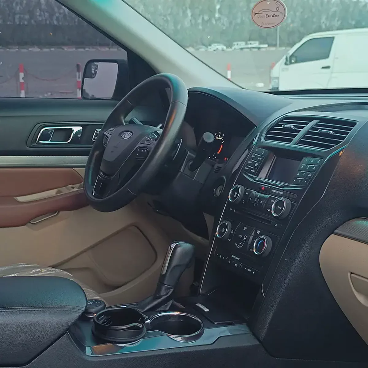 Ford Explorer 2017 GCC Specs - Well Maintained-13-13