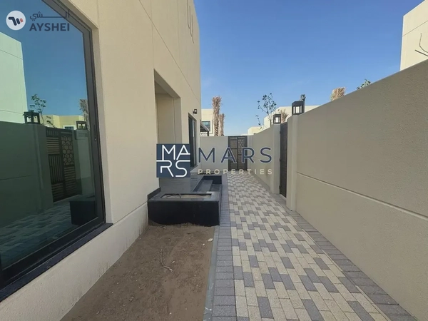 Luxury| Spacious| 3 Bedroom End Unit| With Maid Room| Best Price| Closer to Airport