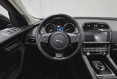 Jaguar F-Pace S-7