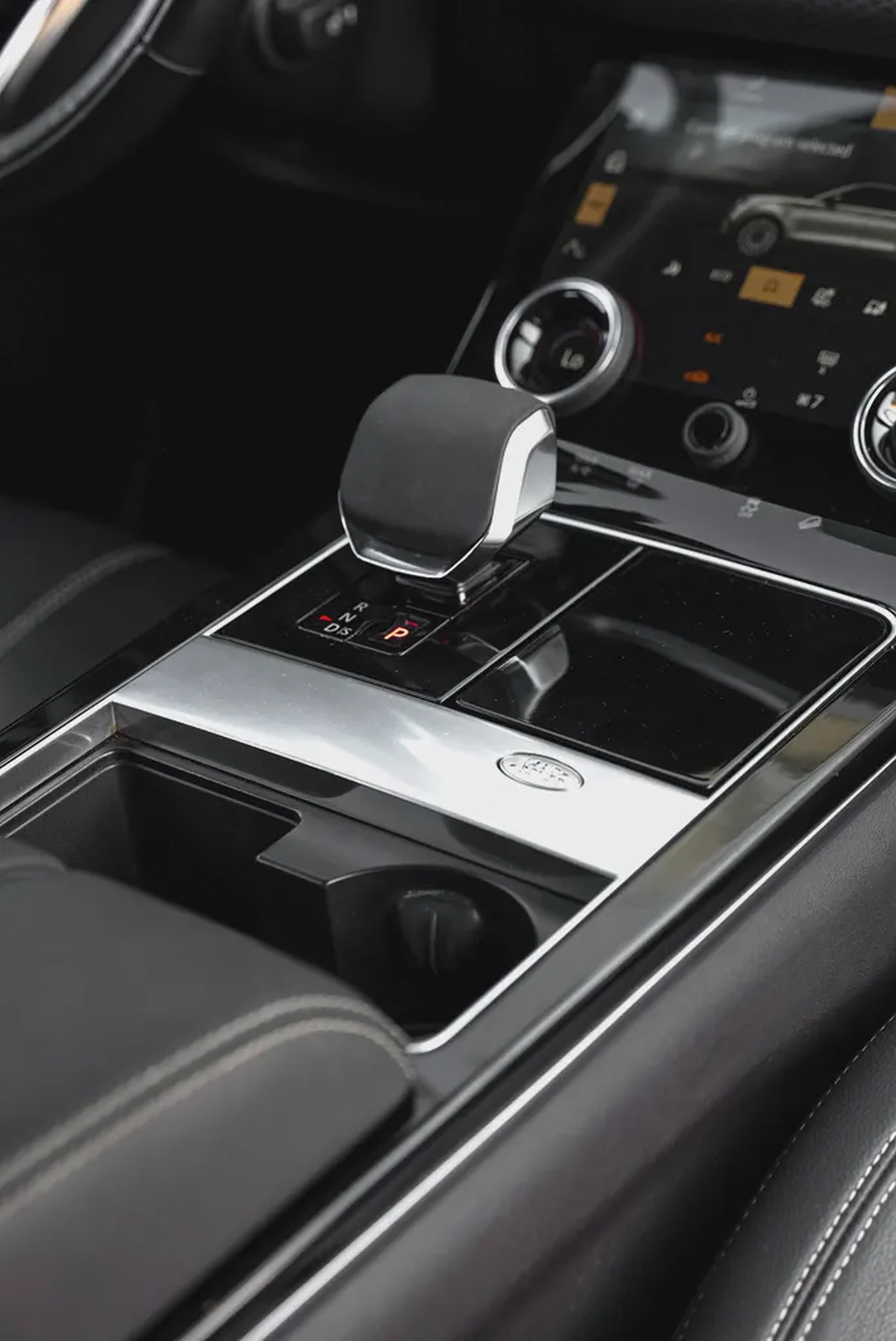 2022 Range Rover Velar P250 S R-Dynamic-13-13
