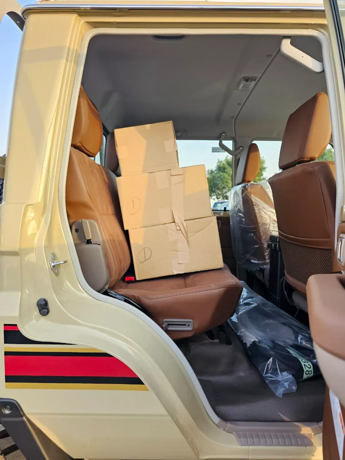 Toyota Land Cruiser Pick Up LC79 Double Cabin | 2.8L V4 Diesel | A/T | DVD CAMERA | DIFF LOCK | FULL OPTION | MY2025-13-0