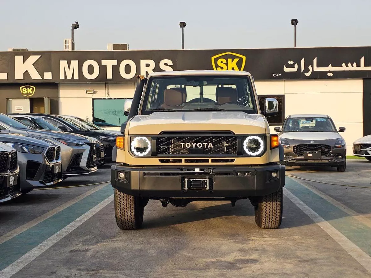 Toyota Land Cruiser Pick Up LC79 Double Cabin | 2.8L V4 Diesel | A/T | DVD CAMERA | DIFF LOCK | FULL OPTION | MY2025-1-0