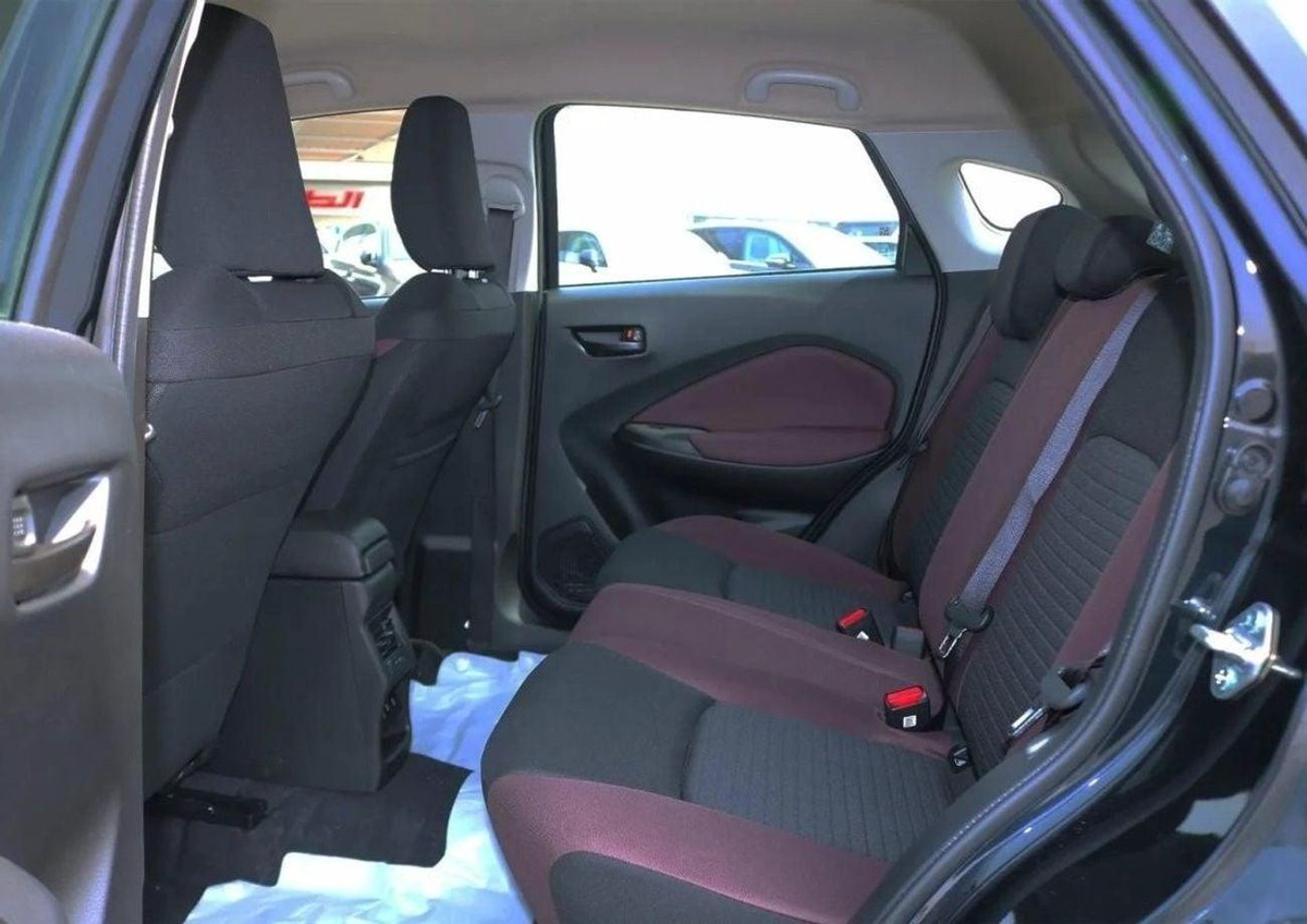 Suzuki Fronx GLX GL 1.5P AT MY2025 – BLUISH BLACK PEARL-3-0