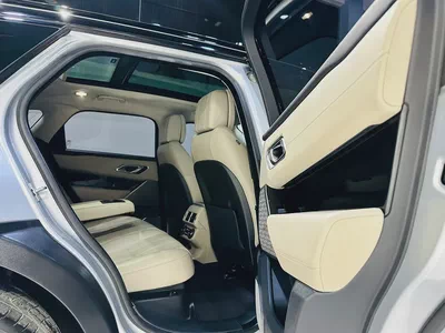 RANGE ROVER VELAR 2018 HSE R DYNAMIC GCC SPECS MINT CONDITION-11