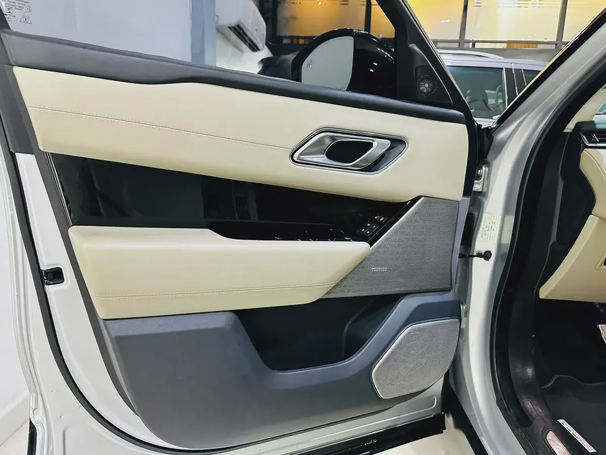 RANGE ROVER VELAR 2018 HSE R DYNAMIC GCC SPECS MINT CONDITION-13-13