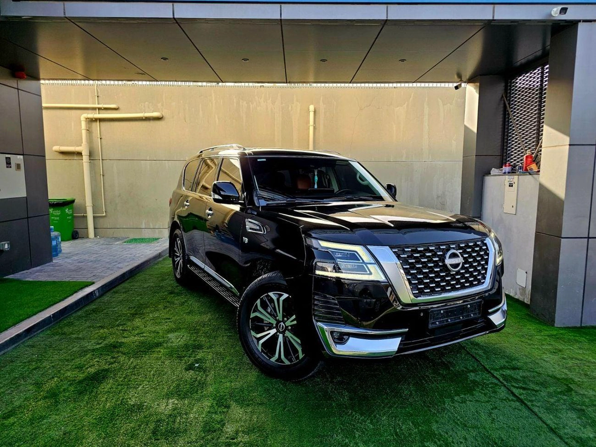 Nissan Patrol NISSAN PATROL / GCC LOW MILEAGE /  PPF PROTECTED / SINGLE OWNER-2-0