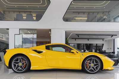 Ferrari F8 Spider | Pristine | Fully Carbon Interior  Exterior | Carbon Steering  Paddles-3