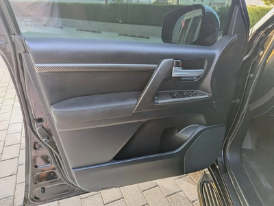 Toyota Land Cruiser 2014 | Facelifted 2025 | V6 4.0L | 74,000 KM | Excellent Condition-11