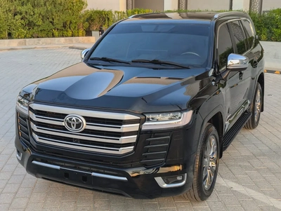 Toyota Land Cruiser 2014 | Facelifted 2025 | V6 4.0L | 74,000 KM | Excellent Condition-2