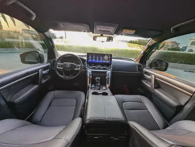 Toyota Land Cruiser 2014 | Facelifted 2025 | V6 4.0L | 74,000 KM | Excellent Condition-3