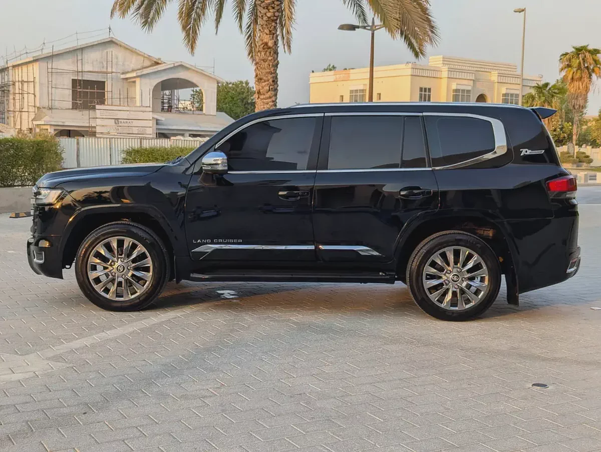 Toyota Land Cruiser 2014 | Facelifted 2025 | V6 4.0L | 74,000 KM | Excellent Condition-13-13