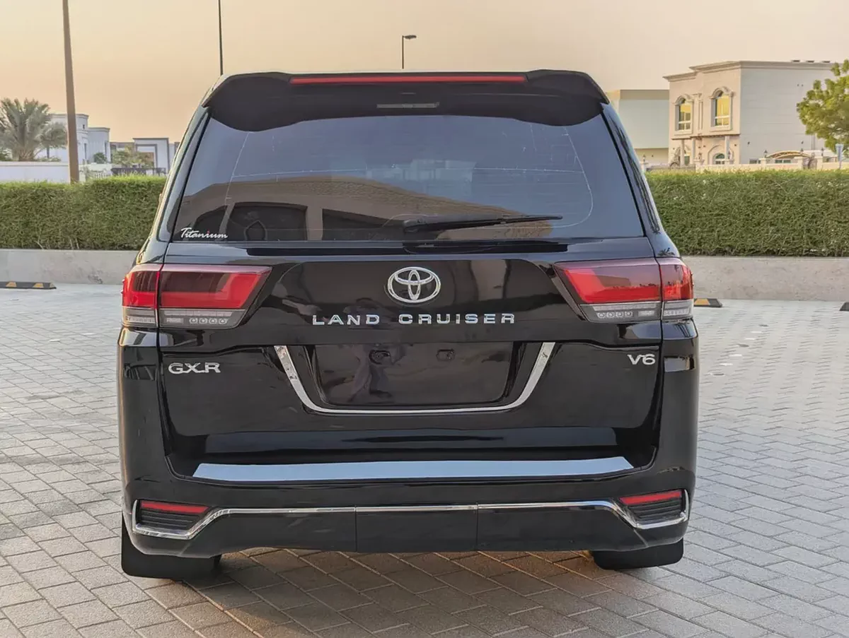 Toyota Land Cruiser 2014 | Facelifted 2025 | V6 4.0L | 74,000 KM | Excellent Condition-15-15