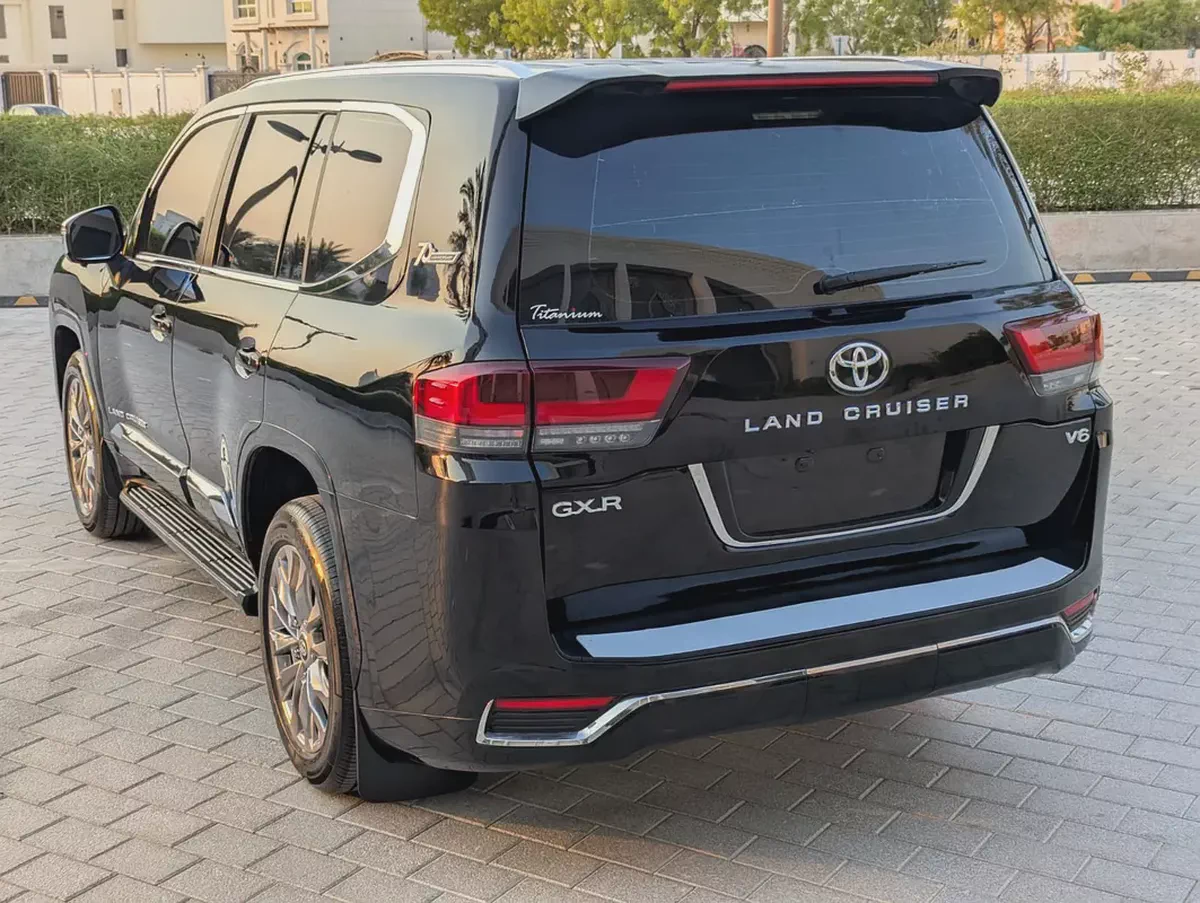 Toyota Land Cruiser 2014 | Facelifted 2025 | V6 4.0L | 74,000 KM | Excellent Condition-16-16