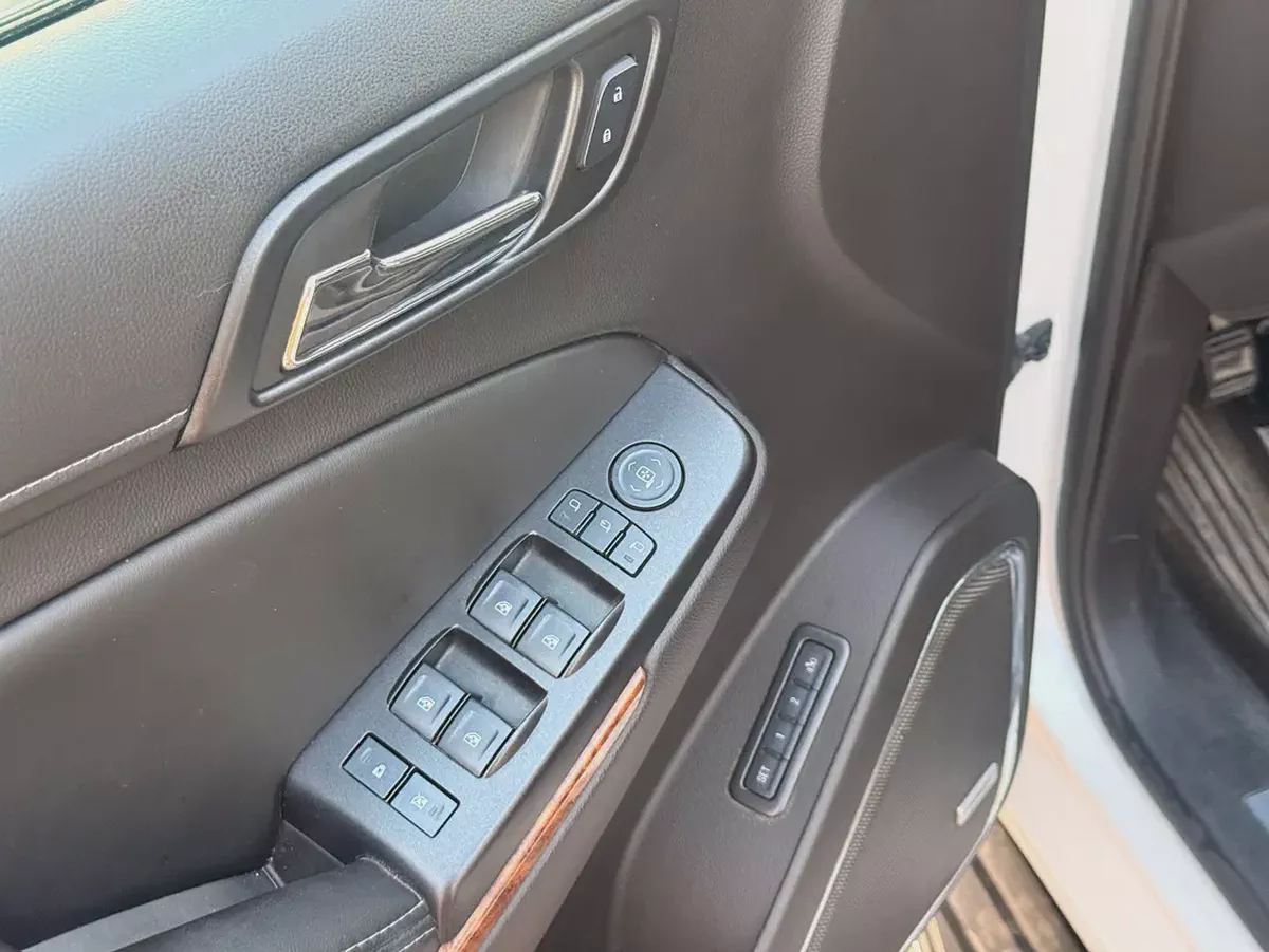 Chevrolet Tahoe Premier 2016 American Specs - Fully Loaded-15-15