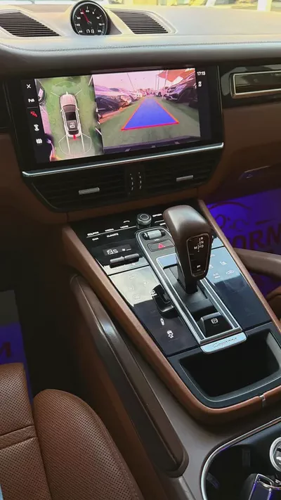Porsche cayenne coupe model 2023 gcc original paint بورش كايان كوب ٢٠٢٣ خليجي صبغ وكالة-16