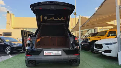 Porsche cayenne coupe model 2023 gcc original paint بورش كايان كوب ٢٠٢٣ خليجي صبغ وكالة-8
