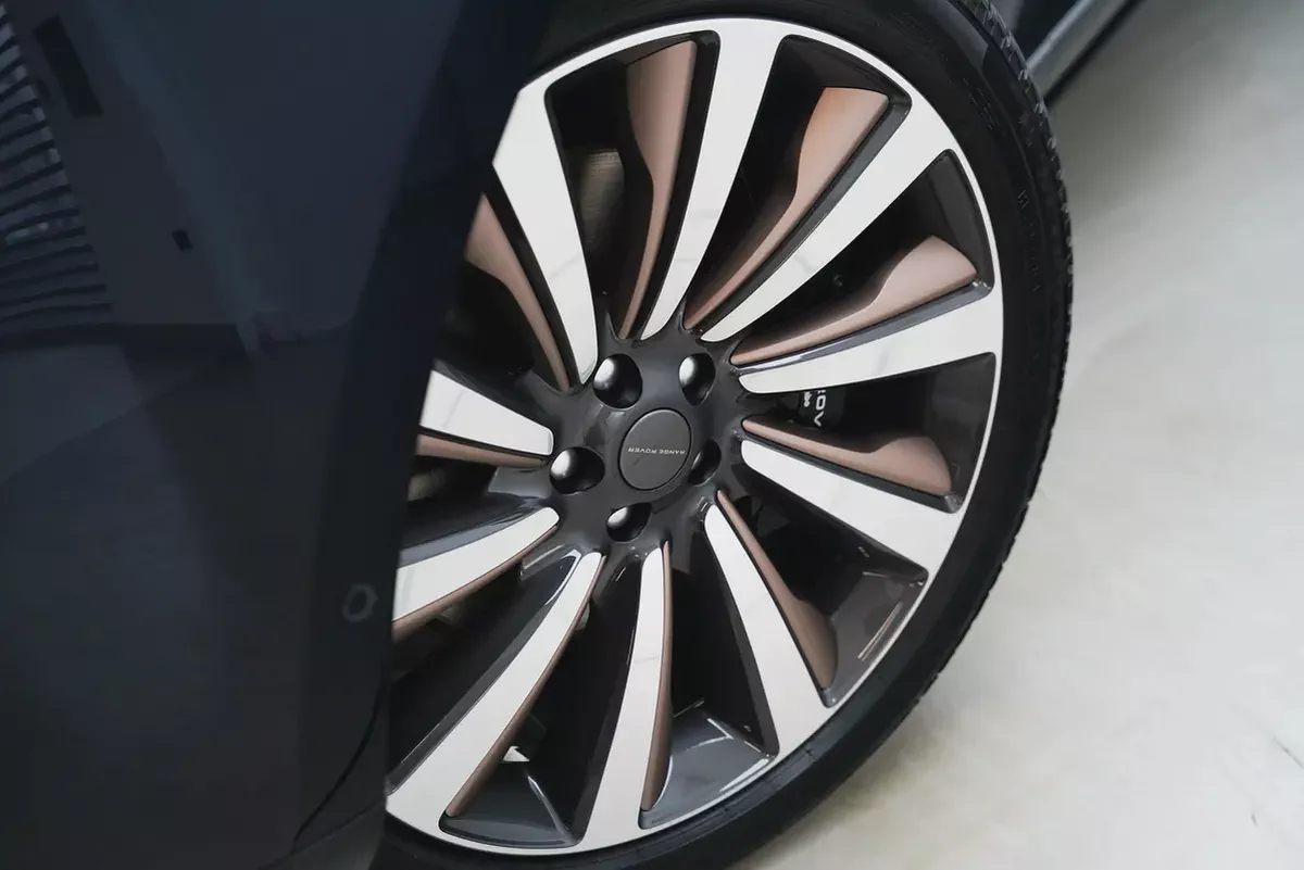 2026 Land Rover Range Rover SV with 5 years Warranty-16-16
