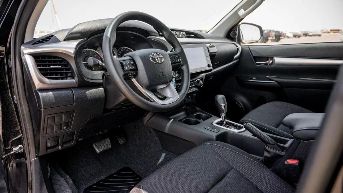 Toyota Hilux SGLX HILUX SR5 2.4L AT FULL OPTION DIESEL-12-0
