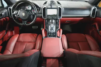 -original paint PORSCHE CAYENNE GTS -GCC SPECS -2014 -228000KM -EXCELLENT CONDITION -FREE ACCIDENTS-10
