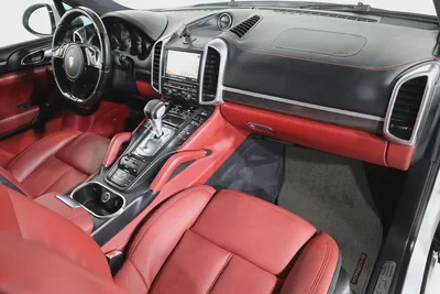 -original paint PORSCHE CAYENNE GTS -GCC SPECS -2014 -228000KM -EXCELLENT CONDITION -FREE ACCIDENTS-14