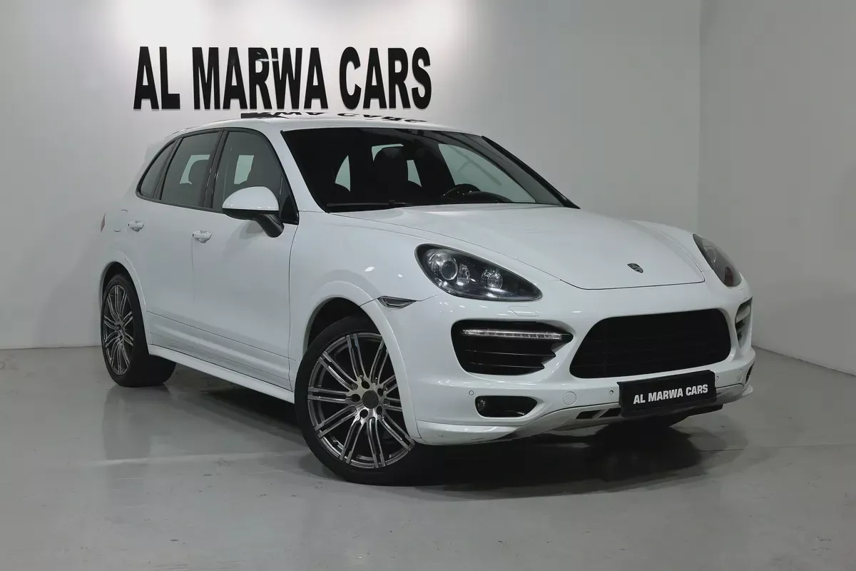 -original paint PORSCHE CAYENNE GTS -GCC SPECS -2014 -228000KM -EXCELLENT CONDITION -FREE ACCIDENTS-1-1