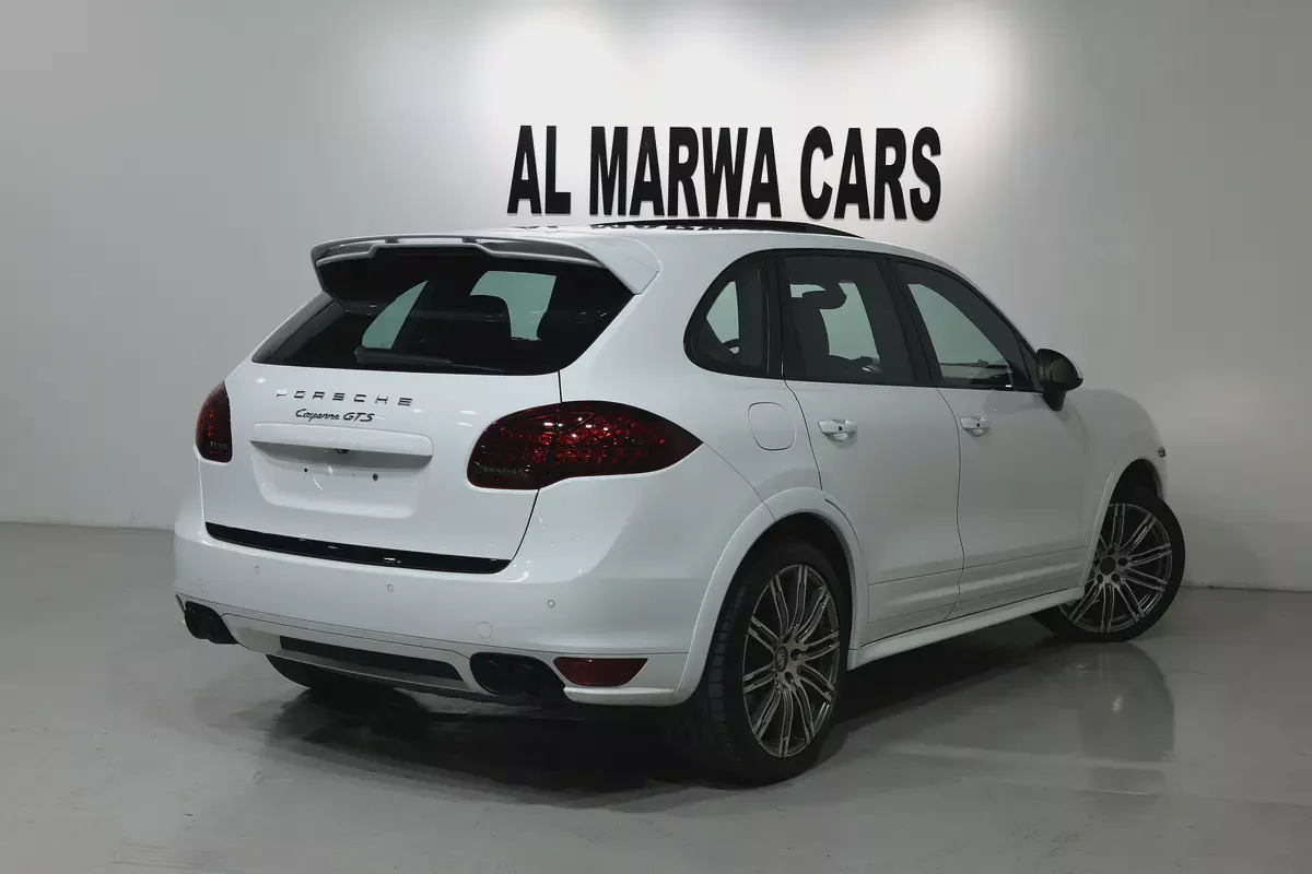 -original paint PORSCHE CAYENNE GTS -GCC SPECS -2014 -228000KM -EXCELLENT CONDITION -FREE ACCIDENTS-3-3