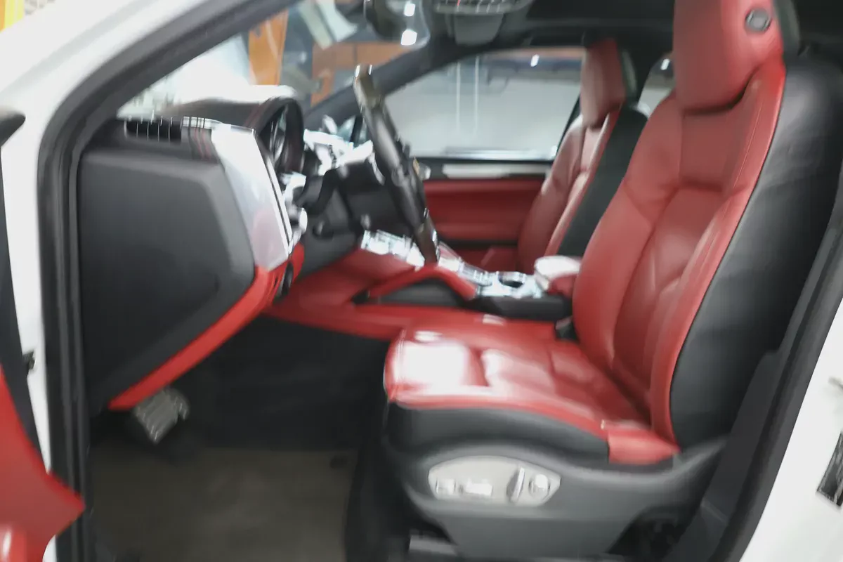 -original paint PORSCHE CAYENNE GTS -GCC SPECS -2014 -228000KM -EXCELLENT CONDITION -FREE ACCIDENTS-8-8