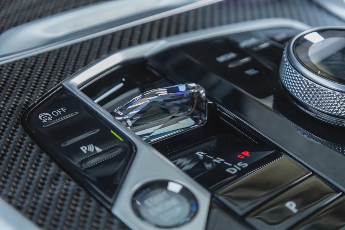 BMW X6 M60 2025-24-24