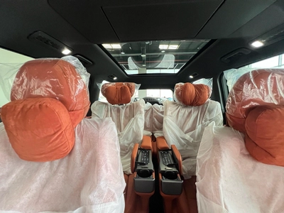 ROX 01 VIP Luxury 6-Seater 2024-24