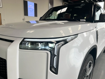 ROX 01 VIP Luxury 6-Seater 2024-12
