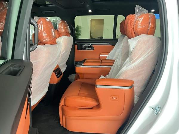 ROX 01 VIP Luxury 6-Seater 2024