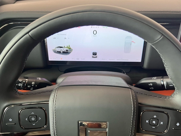 ROX 01 VIP Luxury 6-Seater 2024