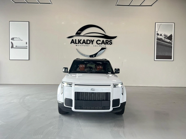 ROX 01 VIP Luxury 6-Seater 2024