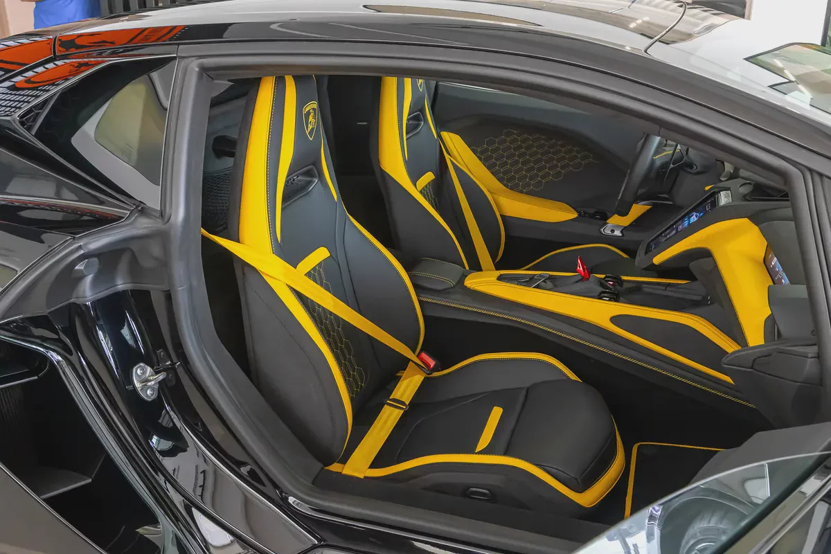 Lamborghini Temerario | 2027 | HPEV | 920 HP | AWD | Black / Yellow & Black Interior-11-11