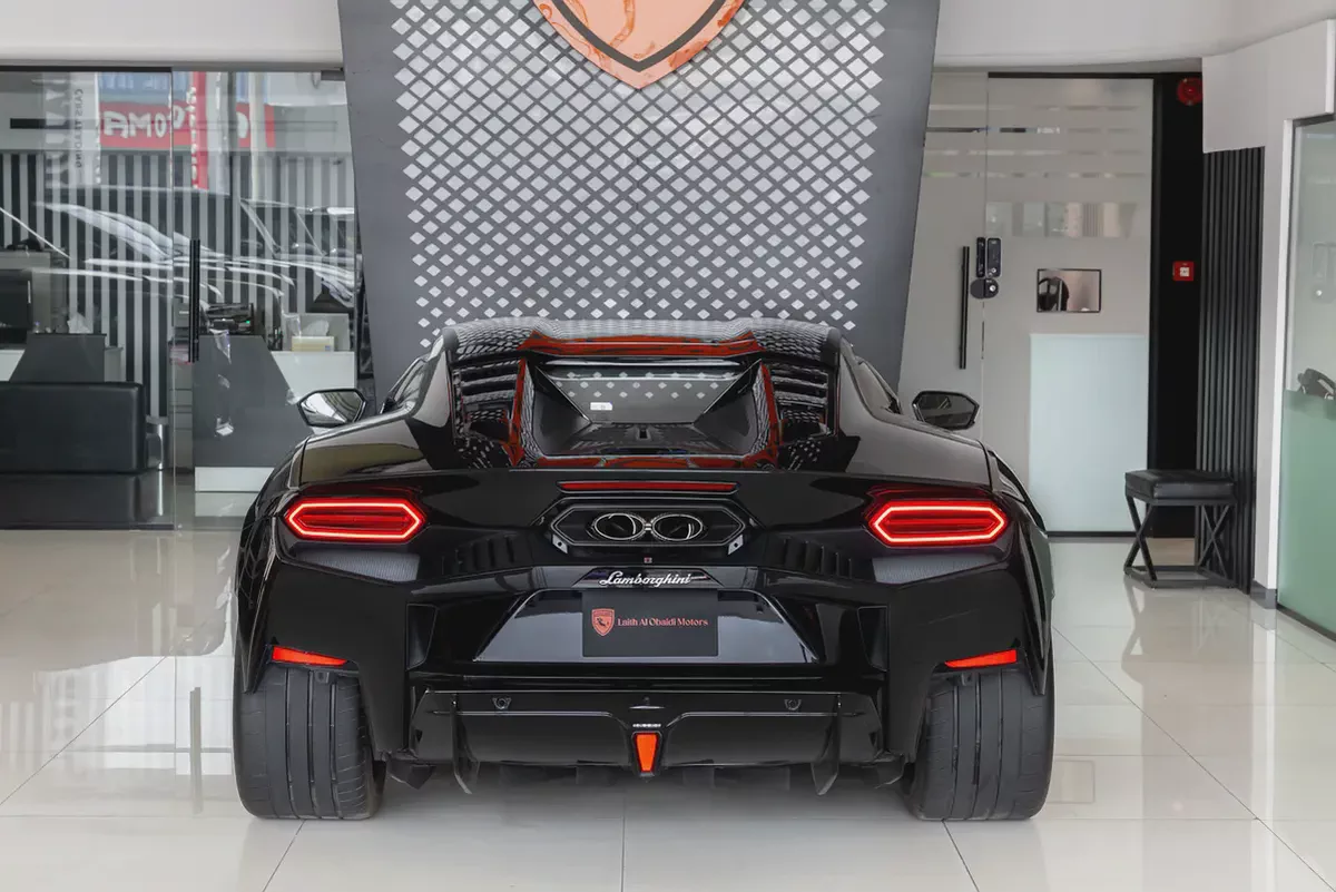 Lamborghini Temerario | 2027 | HPEV | 920 HP | AWD | Black / Yellow & Black Interior-4-4