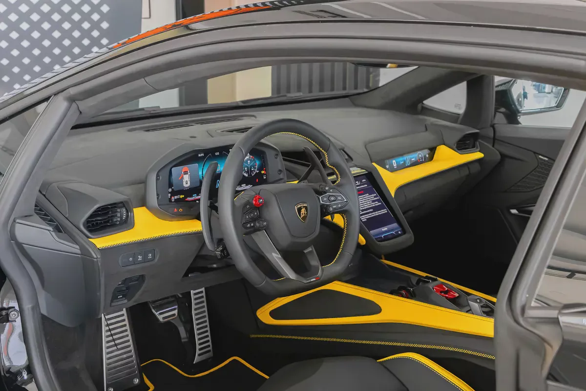 Lamborghini Temerario | 2027 | HPEV | 920 HP | AWD | Black / Yellow & Black Interior-8-8