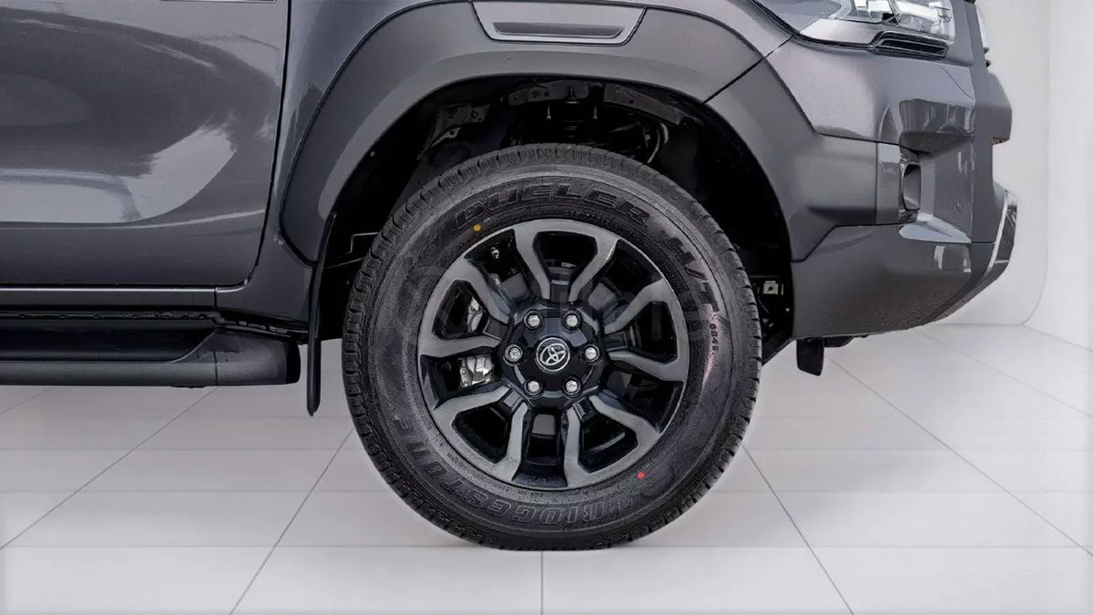 Toyota Hilux HILUX DC ADVENTURE DIESEL 2.8M HEV AT 4WD | 2-YEAR WARRANTY + SERVICE AVAILABLE | IN-HOUSE FINANCING-3-0
