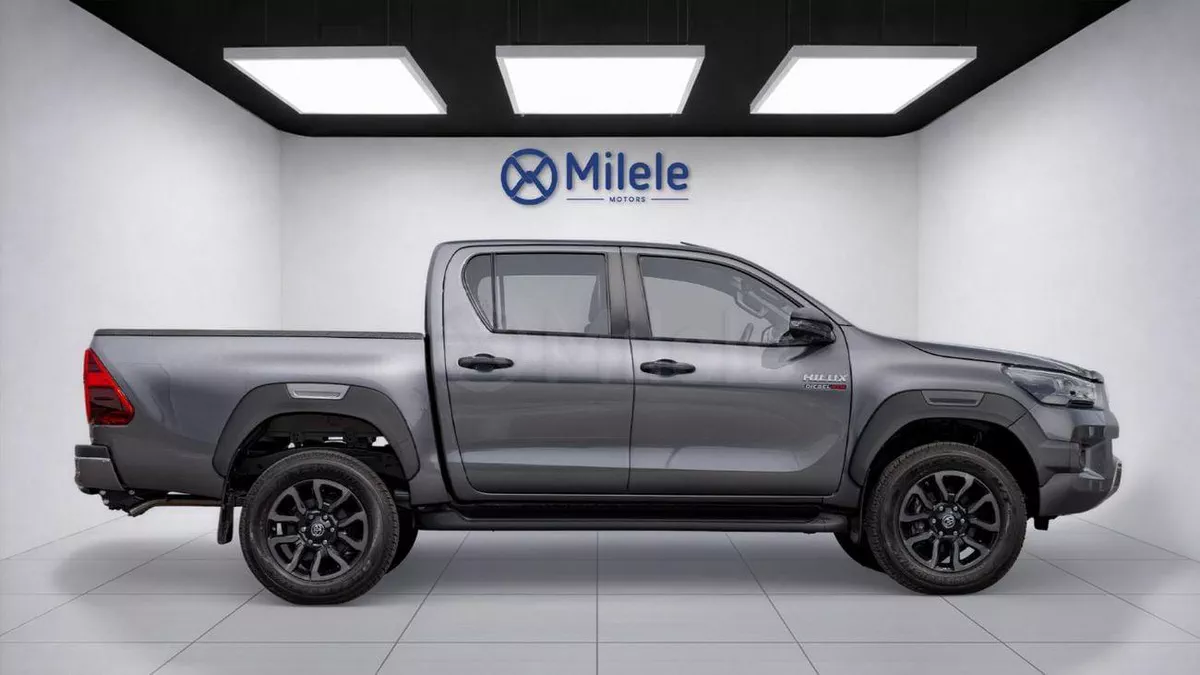 Toyota Hilux HILUX DC ADVENTURE DIESEL 2.8M HEV AT 4WD | 2-YEAR WARRANTY + SERVICE AVAILABLE | IN-HOUSE FINANCING-4-0