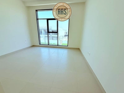 Spacious brand new villa with maid room in Dubai south-21
