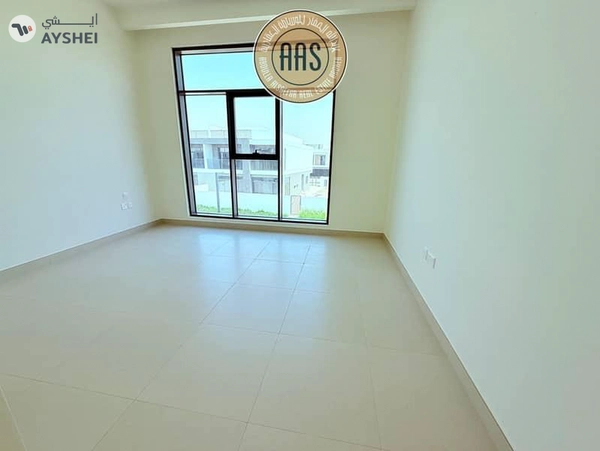Spacious brand new villa with maid room in Dubai south